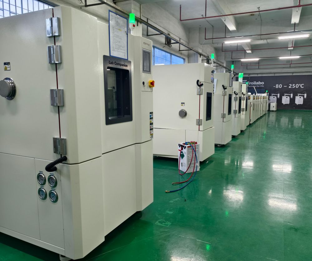 thermal chambers are testing by Lab-Companion thermal chamber