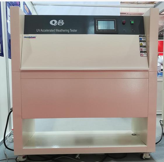 Bagaimana Ruang Uji Cahaya Ultraviolet Laboratorium Mereproduksi Paparan Sinar Matahari dan Hujan?